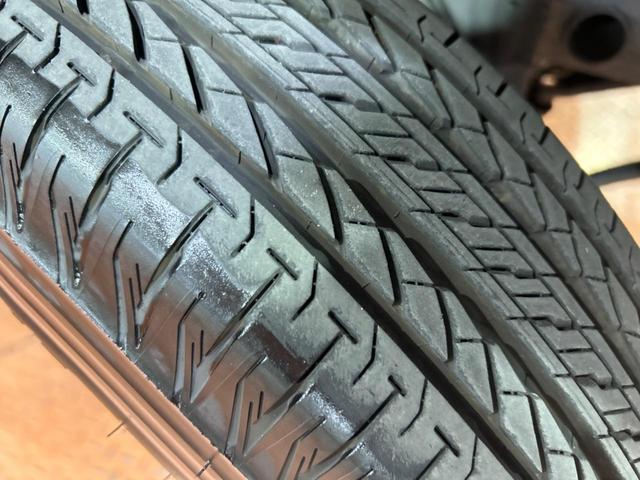 ジムニー XC 禁煙車 4WD MT車 衝突被害軽減システム スマートキー 前席シートヒーター LEDヘッド クルコン 純正16インチアルミ オートライト オートエアコン LEDフォグ(23枚目)