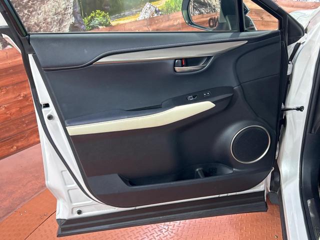 ＮＸ ＮＸ３００ブラックシークエンス　禁煙車　純正１０．３型ナビ　全周囲カメラ　衝突被害軽減システム　レーダークルーズ　電動リアゲート　レザーシート　ドラレコ　コーナーセンサー　ＥＴＣ２．０　純正１８インチアルミ　オートハイビーム（49枚目）