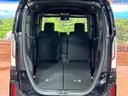 後席を格納すると、これだけの広さが!シーンに合わせたシートアレンジで、大きな荷物も積むことが出来ます♪
