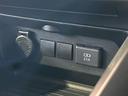 Ｘ　禁煙車　衝突被害軽減システム　コーナーセンサー　スマートキー　ＬＥＤヘッド　ＥＴＣ　オートハイビーム　オートライト　アイドリングストップ　横滑り防止　ＣＤ再生　ＵＳＢ入力端子（32枚目）