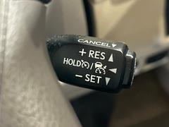 �ڥ졼�������롼������ȥ�����۹�®ƻϩ�Ǥ�Ĺ��Υ���Ԥ��ڤˡ�����ư��®�٤��ݤĥ��롼������ȥ����뤬�����ͷڸ������ƥ��Ϣ�Ȥ��������μ�ξ���Τ��Ƽִ֤��ݤĤ褦��®��Ĵ�ᤷ�Ƥ���ޤ����� 7