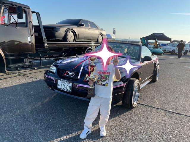 ���ÂŊJ�Â��ꂽ�C�x���g�Ńg���t�B�[�𒸂��܂���