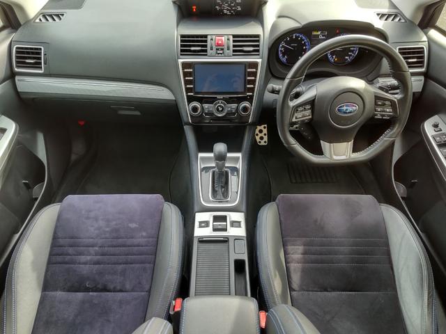 レヴォーグ ２．０ＧＴ－Ｓアイサイト　純正フルエアロ　ディーラーＯＰナビ　禁煙車　アイサイトＶｅｒ．３　純正ドラレコ　ＥＴＣ２．０　ハーフレザー電動シート　ＬＥＤオートライト　ＬＥＤアクセライナー　純正１８インチＡＷ　スマートキー２個（10枚目）