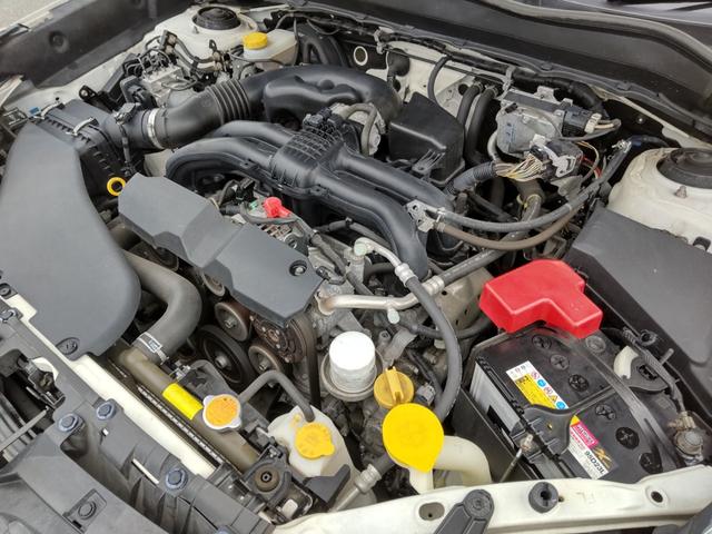 フォレスター ２．０ｉ－Ｓ　アイサイト　サンルーフ　レーダークルコン　ヒーター付電動シート　禁煙車　Ｃａｒｒｏｚｚｅｒｉａサイバーナビ　パワーバックドア　ルーフレール　スマートキー　Ｘモード　衝突軽減　車線逸脱警報　ＭＴモード　パドルシフト（20枚目）