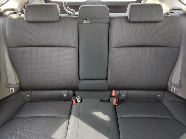 インプレッサスポーツ ２．０ｉアイサイト　大型リアスポイラー　禁煙車　アイサイトＶｅｒ２　Ｐスタート　スマートキー　パドルシフト　ＳＤナビ　Ｂｌｕｅｔｏｏｔｈオーディオ　ハンズフリー　ＥＴＣ　地デジＴＶ　レーダークルコン　衝突軽減ブレーキ（33枚目）