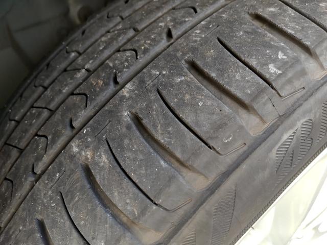 インプレッサスポーツ ２．０ｉアイサイト　大型リアスポイラー　禁煙車　アイサイトＶｅｒ２　Ｐスタート　スマートキー　パドルシフト　ＳＤナビ　Ｂｌｕｅｔｏｏｔｈオーディオ　ハンズフリー　ＥＴＣ　地デジＴＶ　レーダークルコン　衝突軽減ブレーキ（56枚目）