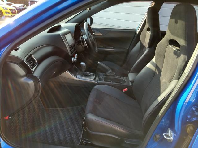 インプレッサ 2.0i-S リミテッド 4WD Bluetoothオーディオ ハンズフリー セミバケットシート プッシュスタート ビルトインETC アルミペダル パドルシフト フルエアロ ウィンカーミラー 純正17インチアルミホイール(14枚目)