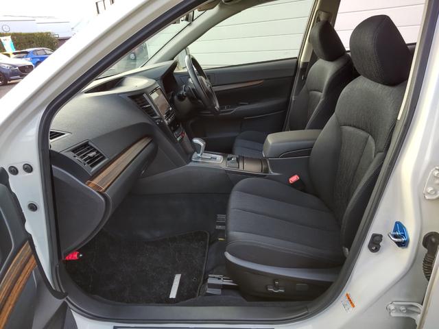 レガシィアウトバック ２．５ｉアイサイト　ＥＸエディションＩＩ　柿本改インテークチャンバー、マフラー　ＳＴｉタワーバー、アルミペダル、Ｐスタートスイッチ　前方ドラレコ　ＥＴＣ　ＳＤナビ　Ｂカメラ　レーダークルコン　パドルシフト　電動パーキングブレーキ（14枚目）