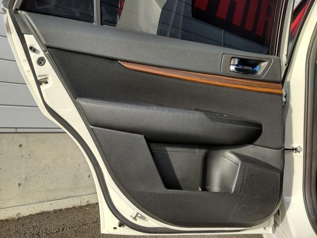 レガシィアウトバック ２．５ｉアイサイト　ＥＸエディションＩＩ　柿本改インテークチャンバー、マフラー　ＳＴｉタワーバー、アルミペダル、Ｐスタートスイッチ　前方ドラレコ　ＥＴＣ　ＳＤナビ　Ｂカメラ　レーダークルコン　パドルシフト　電動パーキングブレーキ（31枚目）