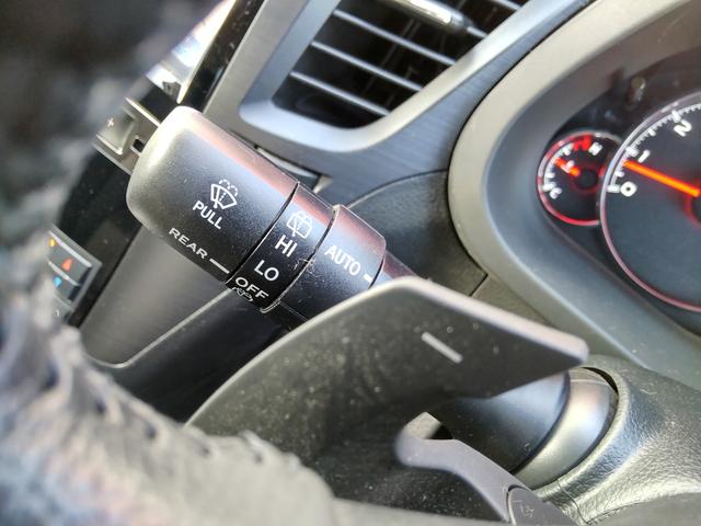 レガシィアウトバック ２．５ｉアイサイト　ＥＸエディションＩＩ　柿本改インテークチャンバー、マフラー　ＳＴｉタワーバー、アルミペダル、Ｐスタートスイッチ　前方ドラレコ　ＥＴＣ　ＳＤナビ　Ｂカメラ　レーダークルコン　パドルシフト　電動パーキングブレーキ（41枚目）