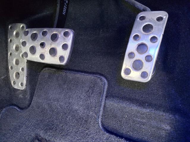 レヴォーグ １．６ＧＴ－Ｓアイサイト　ターボ　４ＷＤ　ＳＴｉフルエアロ　ＧＡＮＡＤＯＲマフラー　社外リアテール　ＳＴｉ１８インチアルミホイール　ＳＤナビ　Ｂカメラ　ＥＴＣ　レーダークルコン　Ｂｌｕｅｔｏｏｔｈオーディオ　フルレザーシート（42枚目）