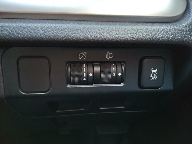 インプレッサスポーツ １．６ｉ　ＥＴＣ　ＣＤオーディオ　ＵＳＢ接続　ＡＵＸ接続　横滑り防止　キーレス　社外１５インチアルミホイール　スタッドレスタイヤ　電格ミラー　マニュアルモード付ＣＶＴ　盗難防止装置　パワーウィンドウ（4枚目）