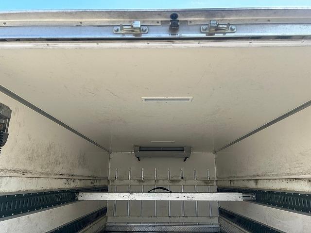 エルフトラック 　冷凍バン【パワーゲート付き】東プレ・－５度設定（16枚目）