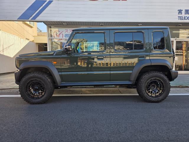 ジムニーノマド ＦＣ　ＦＣ　１インチリフトアップ（ビッグカントリー製、サスショックキット）社外ホイール　ジオランダーＭ／Ｔ　２２５／７０Ｒ１６　８インチナビ　バックカメラ　ＥＴＣ　Ｂｌｕｅｔｏｏｔｈ　フルセグ　ＬＥＤヘッド（7枚目）