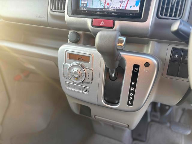 エブリイワゴン ＰＺターボスペシャル　両側パワースライドドア　ＥＴＣ　社外フルセグナビ　バックカメラ　ドライブレコーダー　電動サイドステップ　スマートキー　ＨＩＤヘッドライト！！（42枚目）