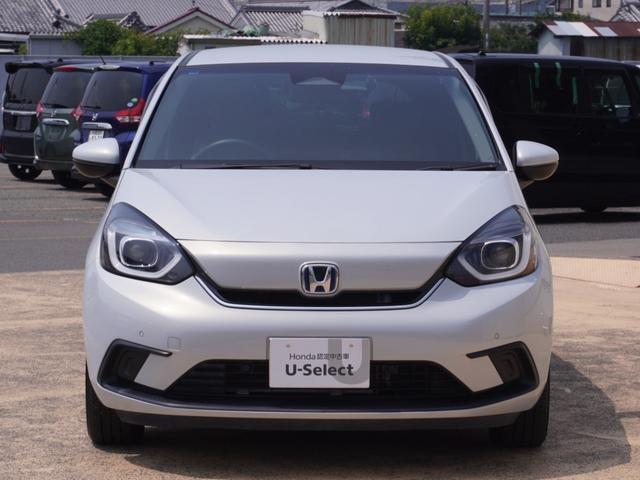 フィット ｅ：ＨＥＶホーム　ワンオーナー車　純正８インチナビ（ＶＸＭ－２０５ＶＦＥｉ）　フルセグ　リアカメラ　純正ＥＴＣ２．０・前後ドラレコ（ナビ連動）　前後障害物センサー　衝突軽減ブレーキ　ＬＥＤオートライト　オートハイビーム（12枚目）