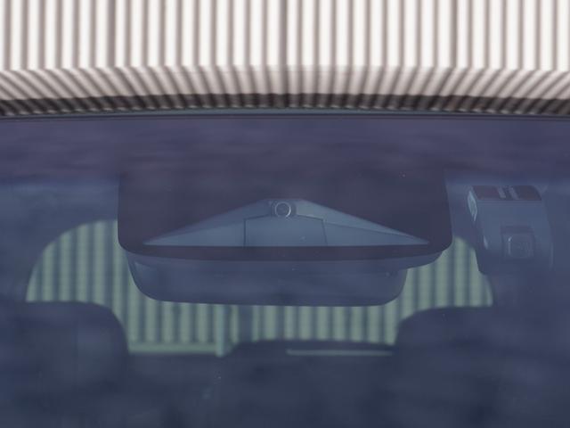 オデッセイハイブリッド ｅ：ＨＥＶアブソルート・ＥＸ　弊社デモカー　１１．４インチナビ　（ＬＸＭ－２４７ＶＦＬｉ）　フルセグ　全周囲カメラ　ＥＴＣ　ドラレコ（ナビ連動）　前後障害物センサー　電動リアゲート・本革シート　シートヒーター　ブラインドスポット（32枚目）