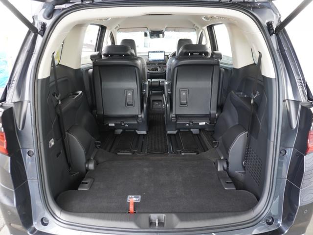 オデッセイハイブリッド ｅ：ＨＥＶアブソルート・ＥＸ　弊社デモカー　１１．４インチナビ　（ＬＸＭ－２４７ＶＦＬｉ）　フルセグ　全周囲カメラ　ＥＴＣ　ドラレコ（ナビ連動）　前後障害物センサー　電動リアゲート・本革シート　シートヒーター　ブラインドスポット（39枚目）