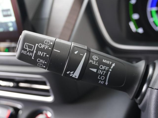 オデッセイハイブリッド ｅ：ＨＥＶアブソルート・ＥＸ　弊社デモカー　１１．４インチナビ　（ＬＸＭ－２４７ＶＦＬｉ）　フルセグ　全周囲カメラ　ＥＴＣ　ドラレコ（ナビ連動）　前後障害物センサー　電動リアゲート・本革シート　シートヒーター　ブラインドスポット（63枚目）