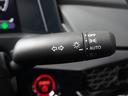 ｅ：ＨＥＶ　弊社デモカー　コネクトディスプレイナビ　フルセグＴＶ　全周囲カメラ　ＥＴＣ２．０（ナビ連動）　前後障害物センサー　衝突軽減ブレーキ　本革電動シート　シートヒーター　ブラインドスポット　オートハイビーム（52枚目）