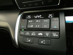 オートエアコンは温度を設定すれば自動で快適な状態をキープしてくれるので運転中の温度操作が減り安全面でも安心ですね。 5