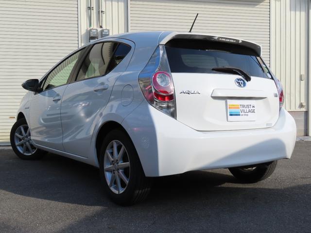 アクア Ｓ　走行距離無制限１年保証　ドラレコ　ＥＴＣ　Ｂｌｕｅｔｏｏｔｈ　　電動格納ミラー　純正アルミホイール　ナビ（9枚目）