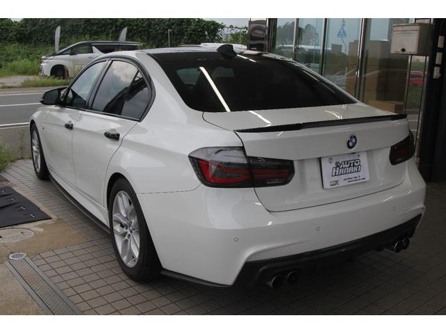 ３シリーズ ３２０ｉ　ｘＤｒｉｖｅ　Ｍスポーツ　４ＷＤ　純正ナビ　バックカメラ　ＣａｒＰｌａｙ　Ｂｌｕｅｔｏｏｔｈ　ミラー一体ＥＴＣ　社外マフラー　社外車高調　社外メーターシステム（5枚目）
