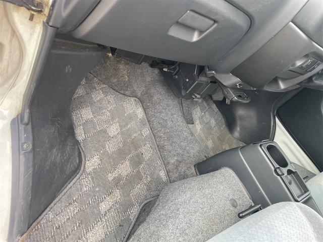 エブリイワゴン ジョイポップターボ　４ＷＤ　ターボ　キーレス　エアバック　両側スライドドア（7枚目）