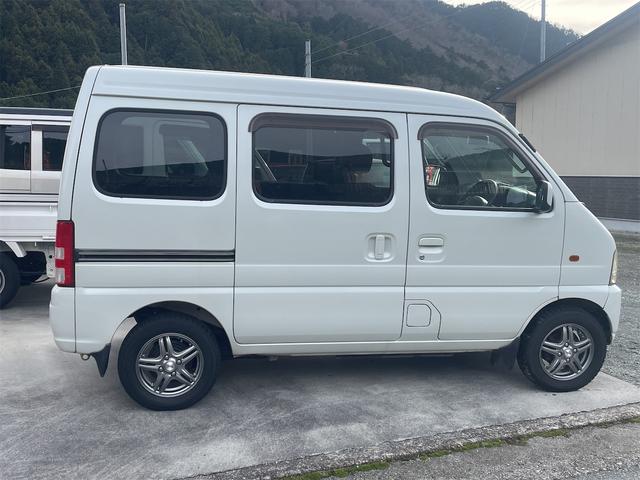 エブリイワゴン ジョイポップターボ　４ＷＤ　ターボ　キーレス　エアバック　両側スライドドア（17枚目）