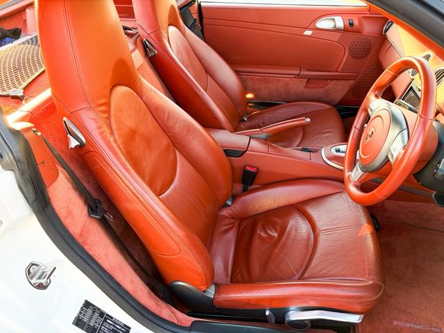 ケイマン Ｓ　ディプティック　希少テラコッタレザーシート　ディスプレイオーディオ　Ｂｌｕｅｔｏｏｔｈオーディオ　ＰＡＳＭ　ＰＳＭ　シートヒーター　減衰力調整　可変リアスポイラ　ＥＴＣ　レーダー探知機（44枚目）
