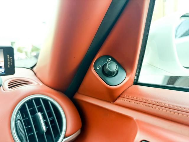 ケイマン Ｓ　ディプティック　希少テラコッタレザーシート　ディスプレイオーディオ　Ｂｌｕｅｔｏｏｔｈオーディオ　ＰＡＳＭ　ＰＳＭ　シートヒーター　減衰力調整　可変リアスポイラ　ＥＴＣ　レーダー探知機（71枚目）