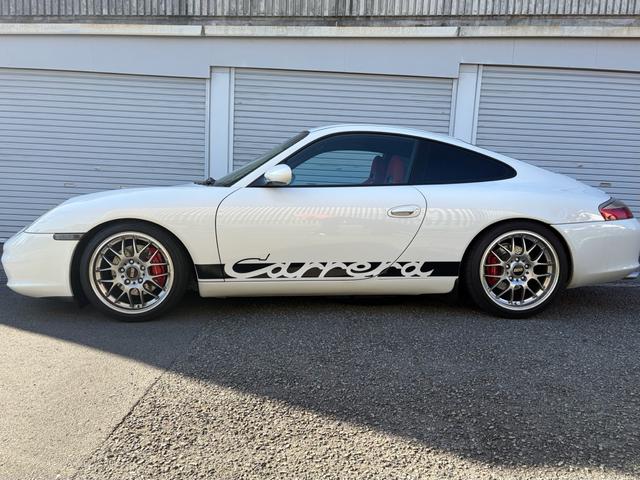 ９１１ ９１１カレラ　９９６後期　ローダウン　ＢＢＳホイール　レカロシート　ナビ　バックミラーモニター　レーダー探知機　ウォーターポンプ・サーモスタット・ファンベルト新品交換済　バッテリー新品交換済（6枚目）