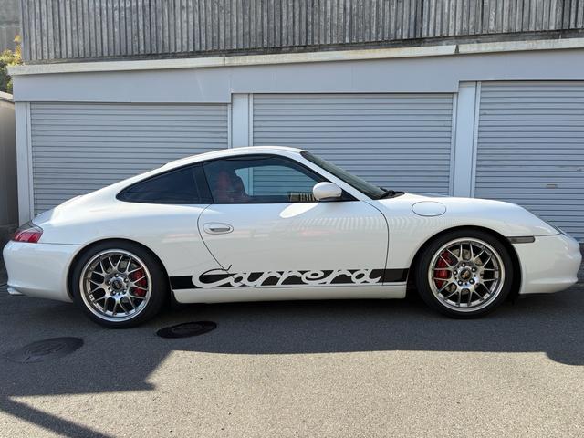 ９１１ ９１１カレラ　９９６後期　ローダウン　ＢＢＳホイール　レカロシート　ナビ　バックミラーモニター　レーダー探知機　ウォーターポンプ・サーモスタット・ファンベルト新品交換済　バッテリー新品交換済（16枚目）