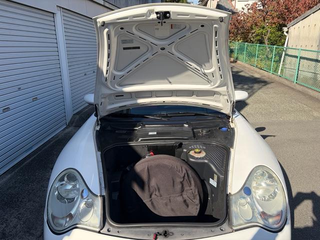 ９１１ ９１１カレラ　９９６後期　ローダウン　ＢＢＳホイール　レカロシート　ナビ　バックミラーモニター　レーダー探知機　ウォーターポンプ・サーモスタット・ファンベルト新品交換済　バッテリー新品交換済（34枚目）