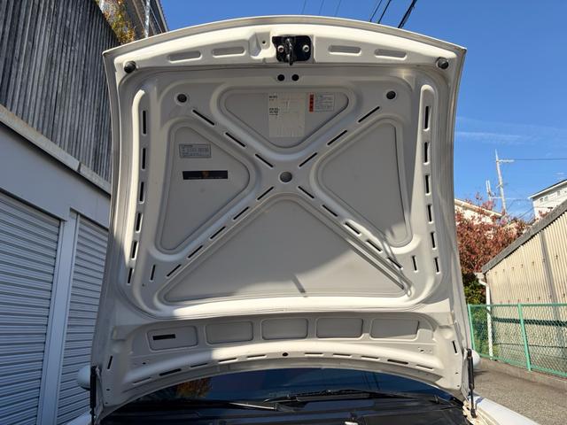 ９１１ ９１１カレラ　９９６後期　ローダウン　ＢＢＳホイール　レカロシート　ナビ　バックミラーモニター　レーダー探知機　ウォーターポンプ・サーモスタット・ファンベルト新品交換済　バッテリー新品交換済（35枚目）