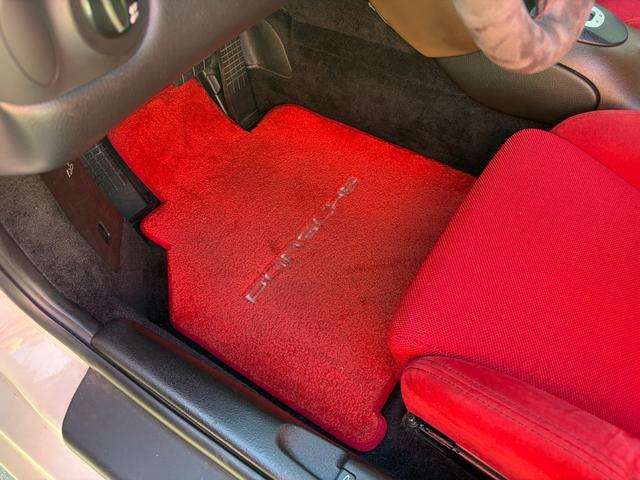 ９１１ ９１１カレラ　９９６後期　ローダウン　ＢＢＳホイール　レカロシート　ナビ　バックミラーモニター　レーダー探知機　ウォーターポンプ・サーモスタット・ファンベルト新品交換済　バッテリー新品交換済（48枚目）