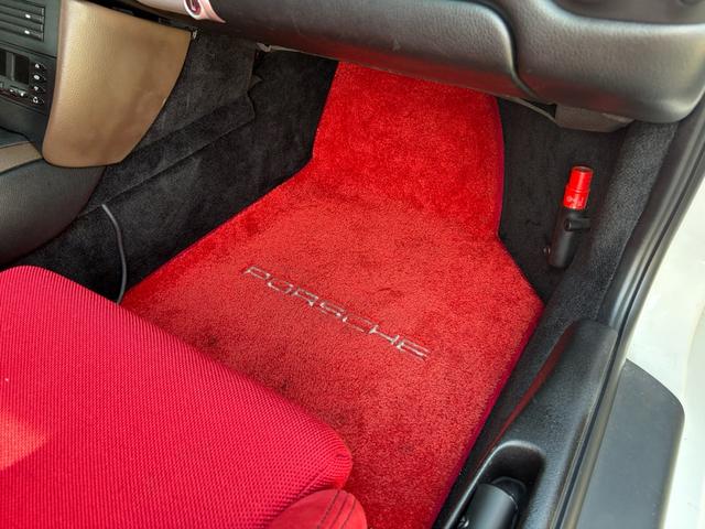 ９１１ ９１１カレラ　９９６後期　ローダウン　ＢＢＳホイール　レカロシート　ナビ　バックミラーモニター　レーダー探知機　ウォーターポンプ・サーモスタット・ファンベルト新品交換済　バッテリー新品交換済（49枚目）