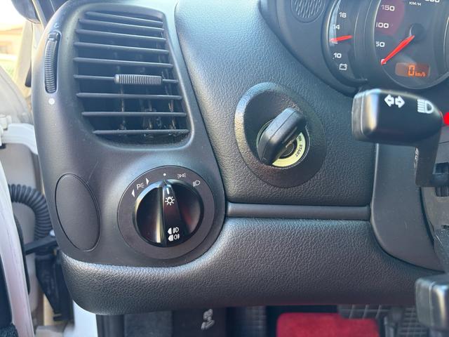 ９１１ ９１１カレラ　９９６後期　ローダウン　ＢＢＳホイール　レカロシート　ナビ　バックミラーモニター　レーダー探知機　ウォーターポンプ・サーモスタット・ファンベルト新品交換済　バッテリー新品交換済（55枚目）