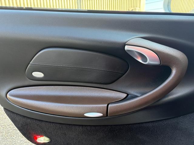 ９１１ ９１１カレラ　９９６後期　ローダウン　ＢＢＳホイール　レカロシート　ナビ　バックミラーモニター　レーダー探知機　ウォーターポンプ・サーモスタット・ファンベルト新品交換済　バッテリー新品交換済（64枚目）