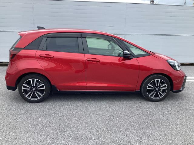 フィット e:HEVRS(4枚目)