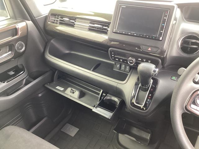 N-BOXカスタム G・Lホンダセンシング エントリーインターナビ(7インチ) バックカメラ ETC 左側パワースライドドア 運転席&助手席シートヒーター ACC(アダプティブクルーズコントロール) 充電用USBジャック(急速充電対応タイプ2個(19枚目)