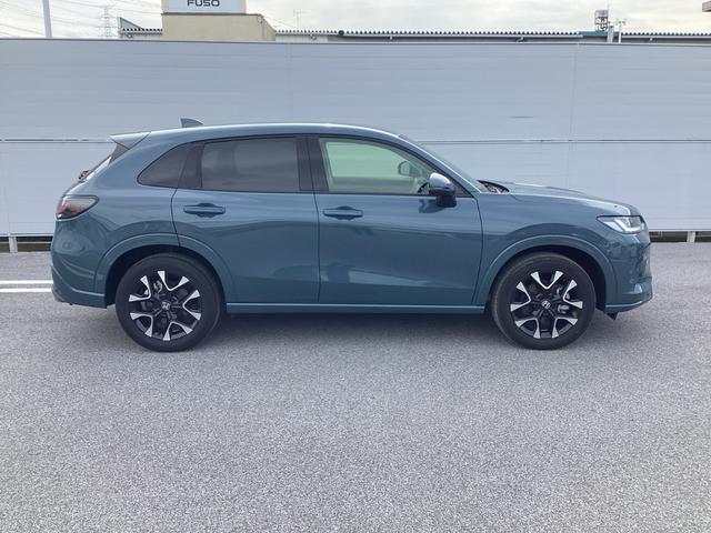 ＺＲ－Ｖ ｅ：ＨＥＶＺ　ＨｏｎｄａＣＯＮＮＥＣＴディスプレー　ＥＴＣ２．０　マルチビューカメラ　渋滞追従機能付アダプティブクルーズコントロール（ＡＣＣ）　ＢＯＳＥプレミアムサウンドシステム　運転席＆助手席シートヒーター（3枚目）