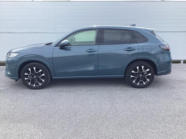 ＺＲ－Ｖ ｅ：ＨＥＶＺ　ＨｏｎｄａＣＯＮＮＥＣＴディスプレー　ＥＴＣ２．０　マルチビューカメラ　渋滞追従機能付アダプティブクルーズコントロール（ＡＣＣ）　ＢＯＳＥプレミアムサウンドシステム　運転席＆助手席シートヒーター（4枚目）