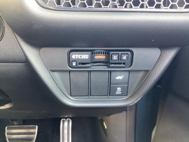 ＺＲ－Ｖ ｅ：ＨＥＶＺ　ＨｏｎｄａＣＯＮＮＥＣＴディスプレー　ＥＴＣ２．０　マルチビューカメラ　渋滞追従機能付アダプティブクルーズコントロール（ＡＣＣ）　ＢＯＳＥプレミアムサウンドシステム　運転席＆助手席シートヒーター（17枚目）