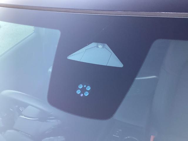 シビック ＥＸ　ＨｏｎｄａＣＯＮＮＥＣＴディスプレー　ＥＴＣ２．０　渋滞追従機能付アダプティブクルーズコントロール（ＡＣＣ）ＢＯＳＥプレミアムサウンドシステム　運転席８Ｗａｙ／助手席４Ｗａｙパワーシート（11枚目）