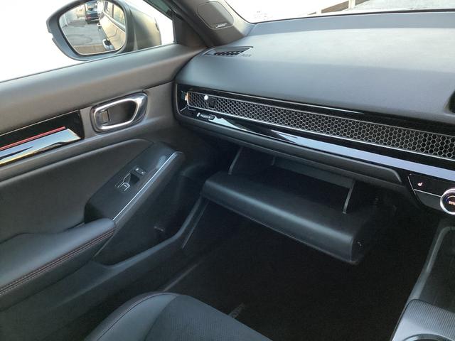 シビック ＥＸ　ＨｏｎｄａＣＯＮＮＥＣＴディスプレー　ＥＴＣ２．０　渋滞追従機能付アダプティブクルーズコントロール（ＡＣＣ）ＢＯＳＥプレミアムサウンドシステム　運転席８Ｗａｙ／助手席４Ｗａｙパワーシート（19枚目）