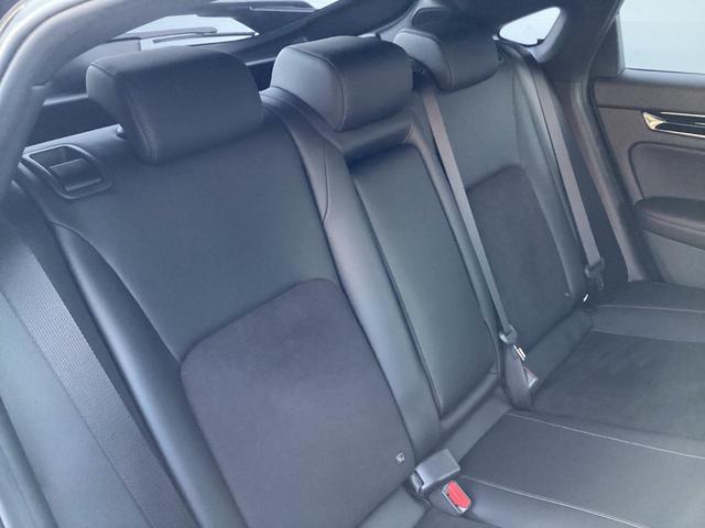 シビック ＥＸ　ＨｏｎｄａＣＯＮＮＥＣＴディスプレー　ＥＴＣ２．０　渋滞追従機能付アダプティブクルーズコントロール（ＡＣＣ）ＢＯＳＥプレミアムサウンドシステム　運転席８Ｗａｙ／助手席４Ｗａｙパワーシート（31枚目）