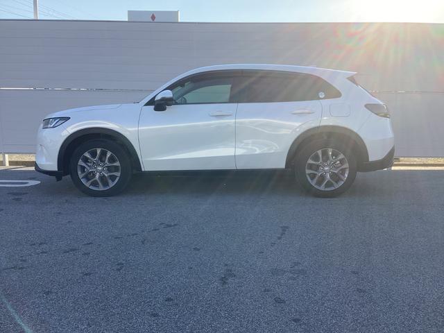 ＺＲ－Ｖ ｅ：ＨＥＶＸ　８インチナビ　ＥＴＣ　バックカメラ　ブラインドスポットインフォメーション　渋滞追従機能付アダプティブクルーズコントロール　パワーテールゲート　電子制御パーキングブレーキ／オートブレーキホールド（5枚目）