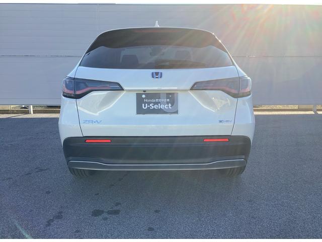 ＺＲ－Ｖ ｅ：ＨＥＶＸ　８インチナビ　ＥＴＣ　バックカメラ　ブラインドスポットインフォメーション　渋滞追従機能付アダプティブクルーズコントロール　パワーテールゲート　電子制御パーキングブレーキ／オートブレーキホールド（6枚目）