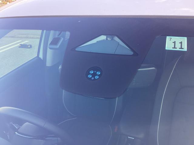 ＺＲ－Ｖ ｅ：ＨＥＶＸ　８インチナビ　ＥＴＣ　バックカメラ　ブラインドスポットインフォメーション　渋滞追従機能付アダプティブクルーズコントロール　パワーテールゲート　電子制御パーキングブレーキ／オートブレーキホールド（12枚目）